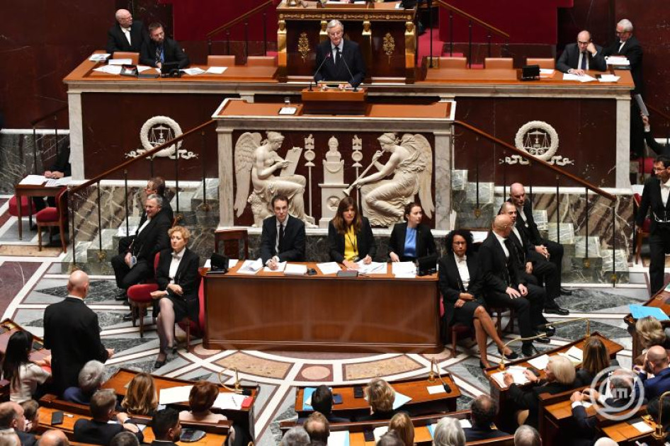 Michel Barnier új francia miniszterelnök kormányának politikai programját ismerteti a nemzetgyűlés párizsi üléstermében