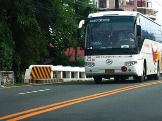 Busszal megy nyaralni? Ismerje meg a jogait!