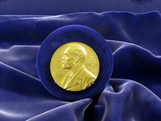 Nobel-díj az okok és hatások különválasztásáért