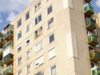 Mínusz Panel plusz