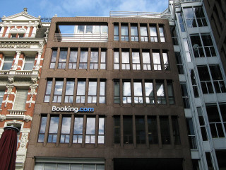 Felforgatják a budapesti booking.com irodáját