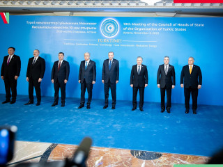 Az egyik türk államban egyszerűen oldották meg a szabad választásokat, lecsukták az ellenzéket