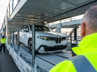 Elindultak az első BMW-k Debrecenből