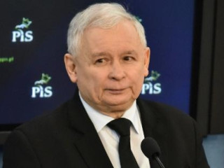 Orbán Viktor után a volt lengyel kormányfő is 74 évesen bejelentette, tovább marad a közéletben, mint tervezte