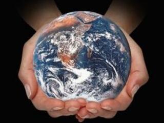 Egy év alatt 82 millióval nőtt a lakosság