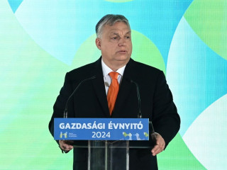 Orbán Viktor szerint jobb dolgozni, mint tengeni-lengeni