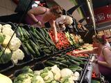 Kijött az inflációs adat: egy év alatt közel 44 százalékot drágultak az élelmiszerek Magyarországon 
