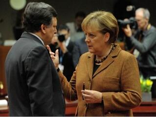 Nagyon egyetértett Merkel és Barroso