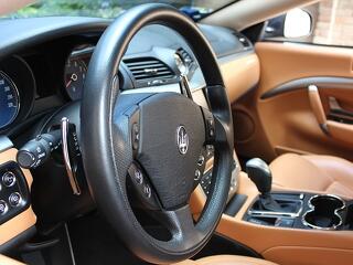 Luxusproblémák: Maseratikat hívott vissza a gyártó
