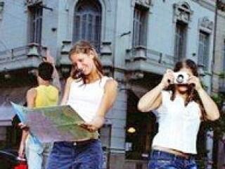 700 milliárd a turistáktól