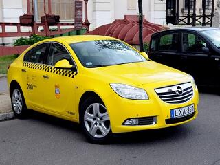 Kifehéredtek a sárga taxik