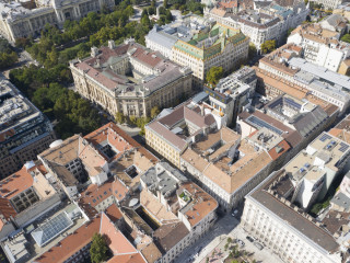 Árrobbanás az ingatlanpiacon: nem éri meg felvenni az Otthon Startot? 