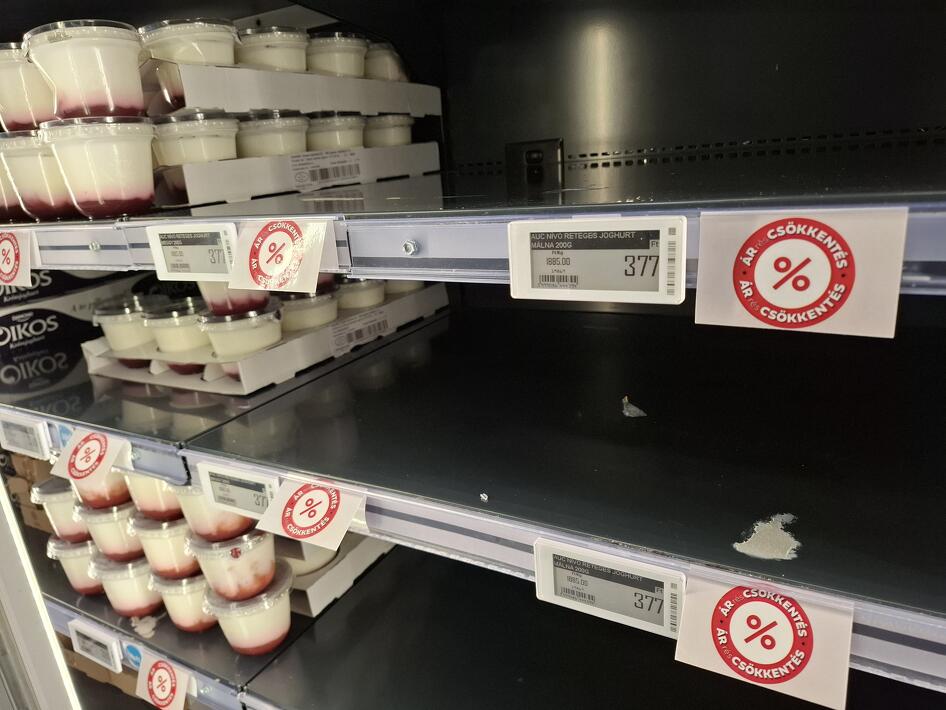A kormány alibi focija?