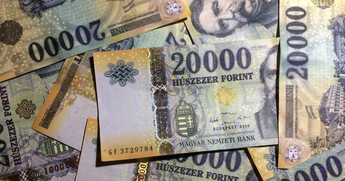 A tervezett személyi jövedelemadó csökkentéssel magasabb hitelhez juthatnak a családok