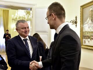 Előnybe hozott egyes vállalkozókat, most lemondani kényszerült a korrupt miniszter Horvátországban