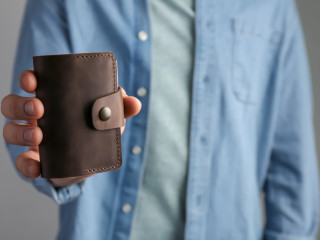 Bérrobbanás után hidegzuhany a dolgozóknak