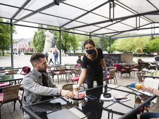 Megvan az időpont, mikor nyithatnak a budapesti éttermek zárt terei is