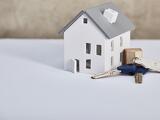 Jó befektetés még hitelből lakást vásárolni?