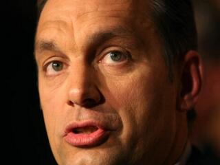 Orbán: "A válság nem áll meg a határoknál"