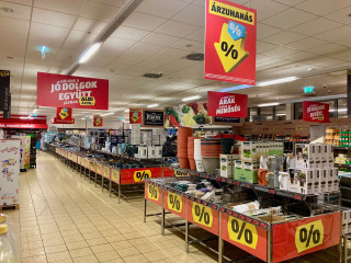 Árzuhanást jelentett be az Aldi 