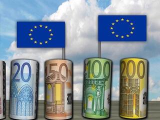 Gyengülhet a forint, jól választ, ha euróban fektet be