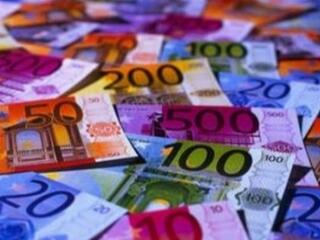 Retteghetnek az adócsalók és adóparadicsomok