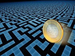 742 milliárd forint a hiány