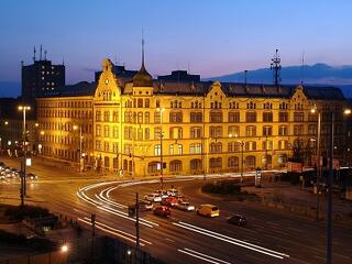 Új környezettudatos épülettel tiszteleg múltja előtt az Elmű