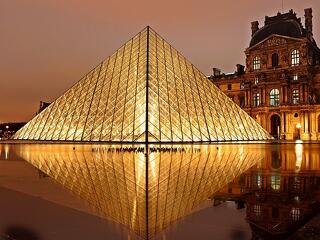 Ha kidobják Magyarországot az Unióból, már a Louvre is drága lesz nekünk