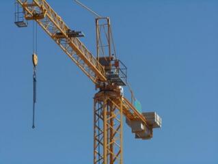 Az Auchan után több 10 ezer házat is le kéne bontani