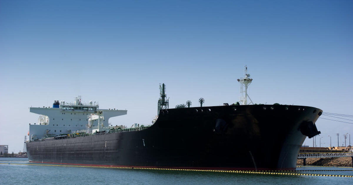 Trumpnak sikerült kirobbantania minden idők legnagyobb olajipari válságát