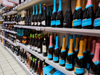 Virsli- és pezsgőláz tombol Magyarországon