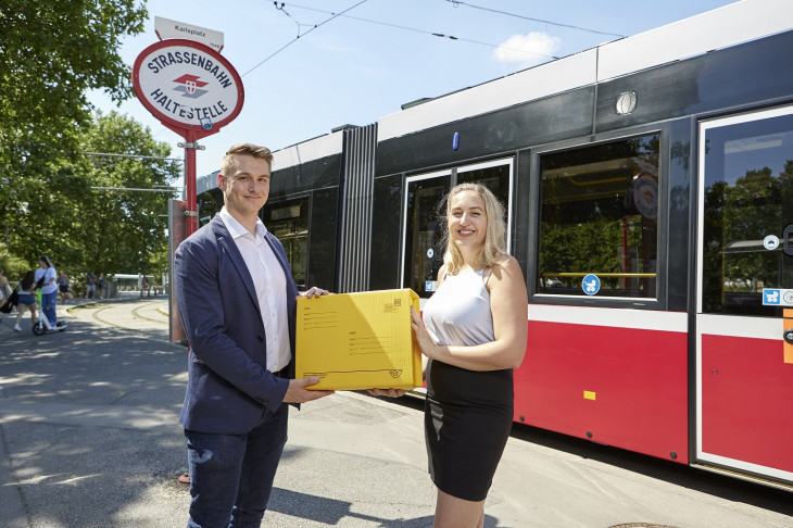 Bécsben a buszok, villamosok utasaival szállíttatnák az interneten rendelt csomagokat (Fotó: Wiener Linien/Topf)
