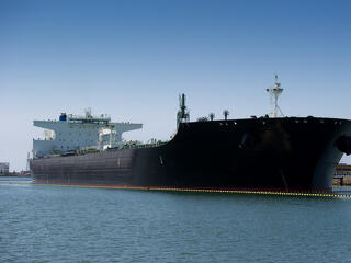 Az USA újabb szankciókat old fel az energiaválság enyhítése érdekében