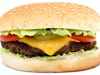 26 forintért indult itthon a sajtburger karrierje