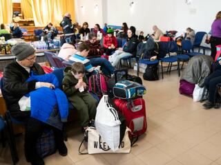 Az ukránok nem hisznek Putyinnak, több mint 10 ezren érkeztek egy nap alatt a háború elől menekülve