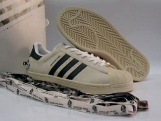 Merész húzás: egyeurós cipőt "tesztelt" az Adidas