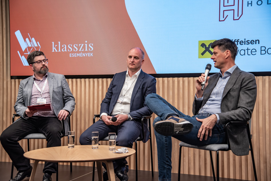 A Klasszis Befektetői Klub kerekasztal-beszélgetése Gáspár András, Varjú Péter és Kovács Szilárd részvételével