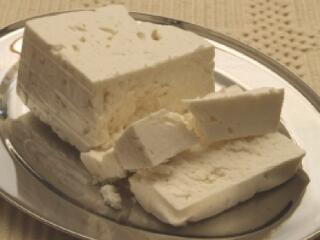 Görög marad a feta sajt