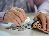 Egyre többen aggódnak a majdani nyugdíjuk vásárlóereje miatt