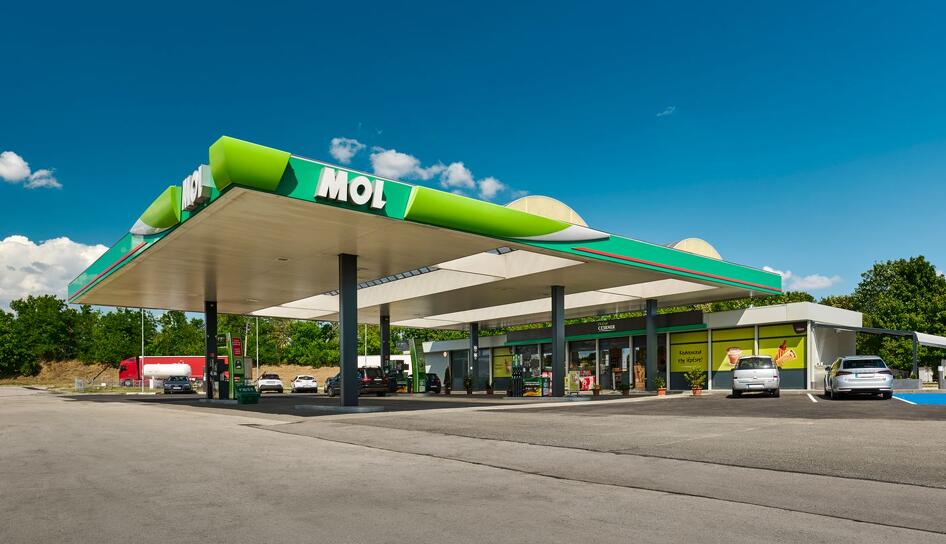 Az emelkedő benzinárak a Mol értékét is emelik