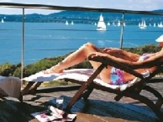 Balaton: 12 hónapra