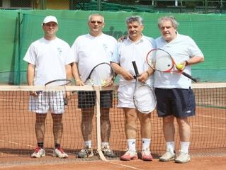 Djokivic és Federer játéka inspirálta a „Tisztelt Ász!” mezőnyét