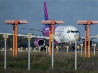 Több járatát is felfüggeszti a Wizz Air