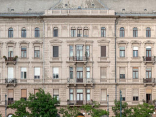 Sokkal több ház és lakás van eladósorban, mint két évvel ezelőtt