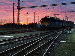 Közeleg az új büdzsé, itt az újabb vasutassztrájk