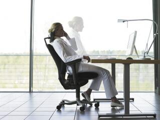 Háborúban a fejvadászok és a toborzók