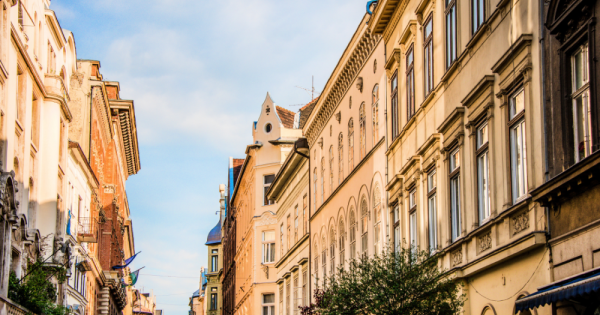 A budapesti belvárosi ingaltanpiac idén sok új változásal néz szembe