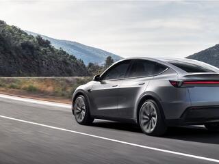 Zuhant a Tesla, a Mercedes-Benz és a Porsche márkaértéke