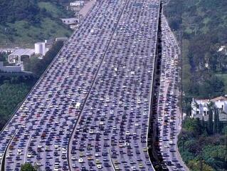 A Mercedes a magyar kormányt is lefizette?